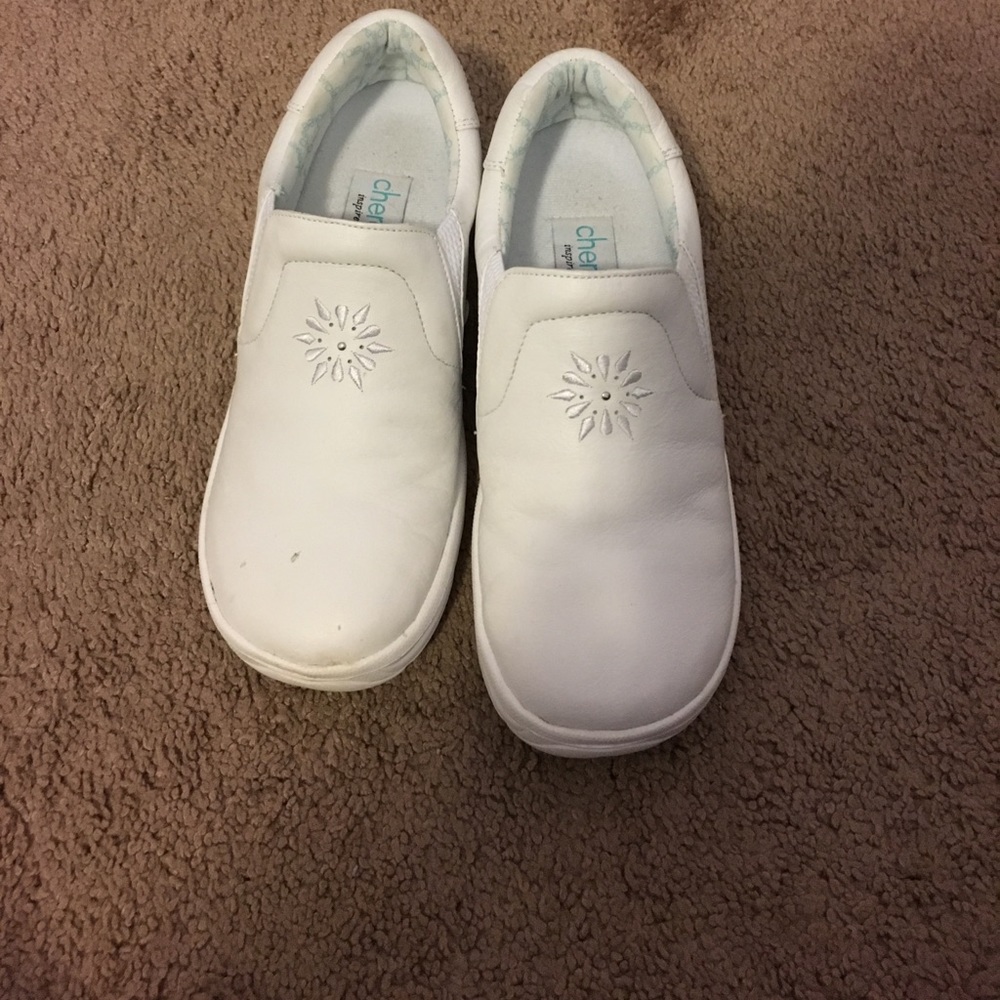 White Cherokee nursing shoes