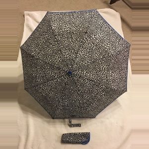 VERA BRADLEY umbrella 🌂 Excellent Condition 😍