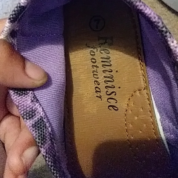 Shoes - Picture 4 of 4