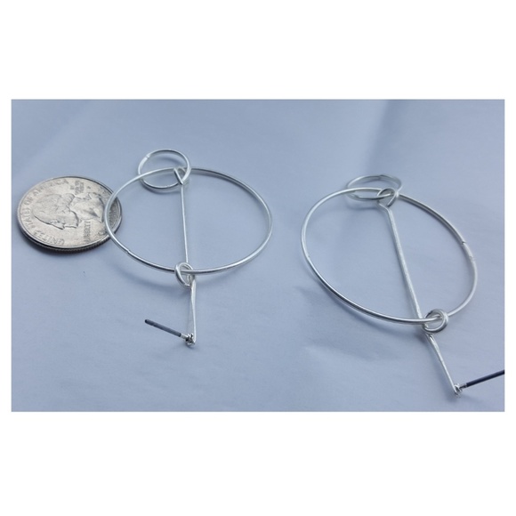 🔴2 FOR $22🔴Double Circle Stud Earring - Picture 2 of 3