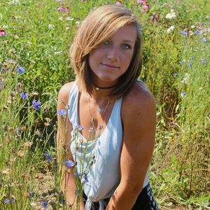 Meet your Posher, Cayla