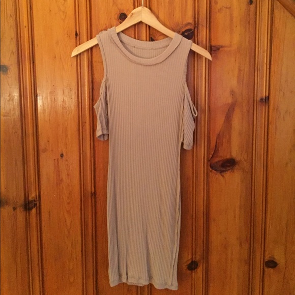 Dress - Picture 1 of 3