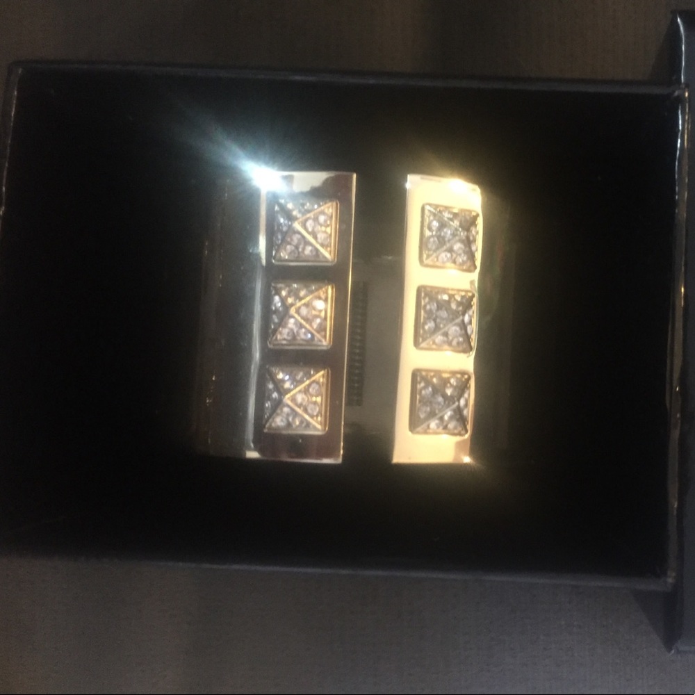 Victoria’s Secret cuff