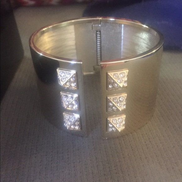 Victoria’s Secret cuff - Picture 3 of 4