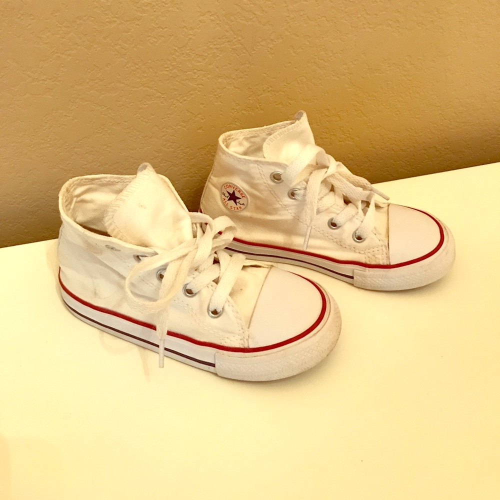 Toddler girl’s high top Converse