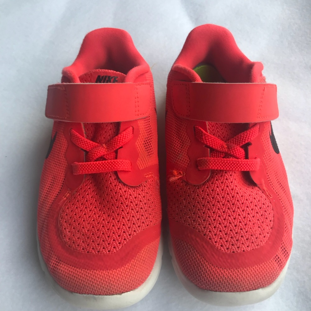 Nike Free 5.0 Sneakers