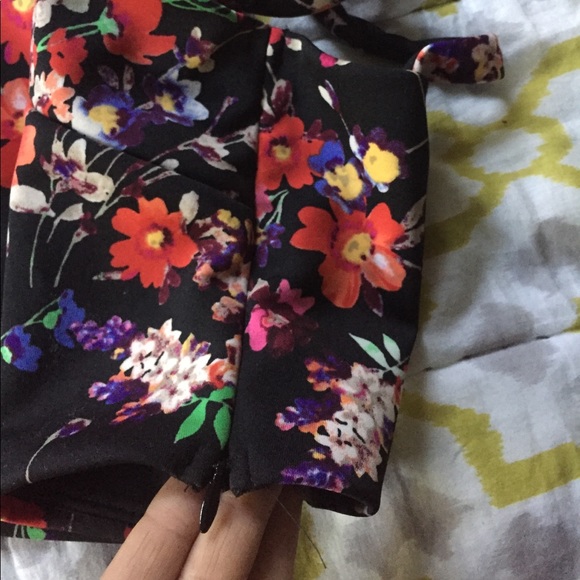 Crop top by Express - Picture 5 of 6