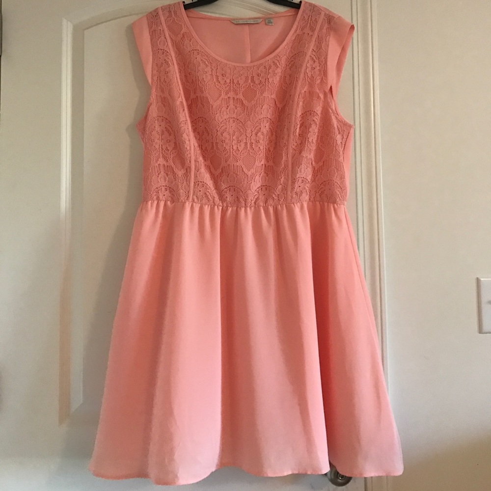 (NWOT) Lauren Conrad lace and chiffon dress.