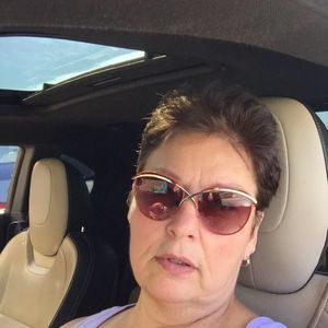 Meet your Posher, Brenda