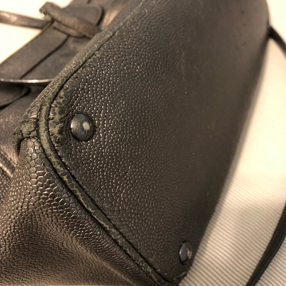 Coach Mickie Satchel Caviar Grain Leather - Picture 5 of 6
