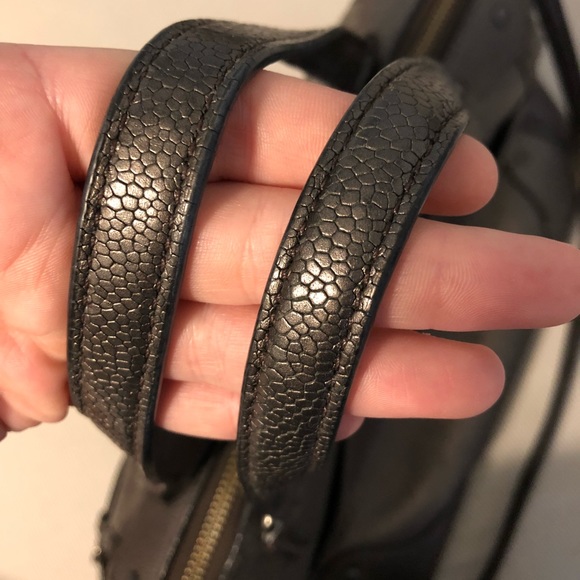 Coach Mickie Satchel Caviar Grain Leather - Picture 4 of 6