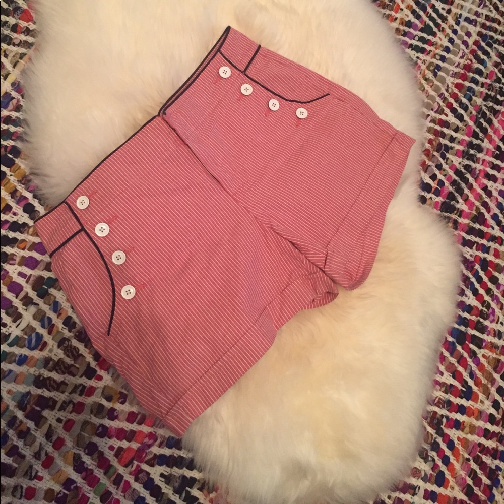 Seersucker red-pink patterned Shorts