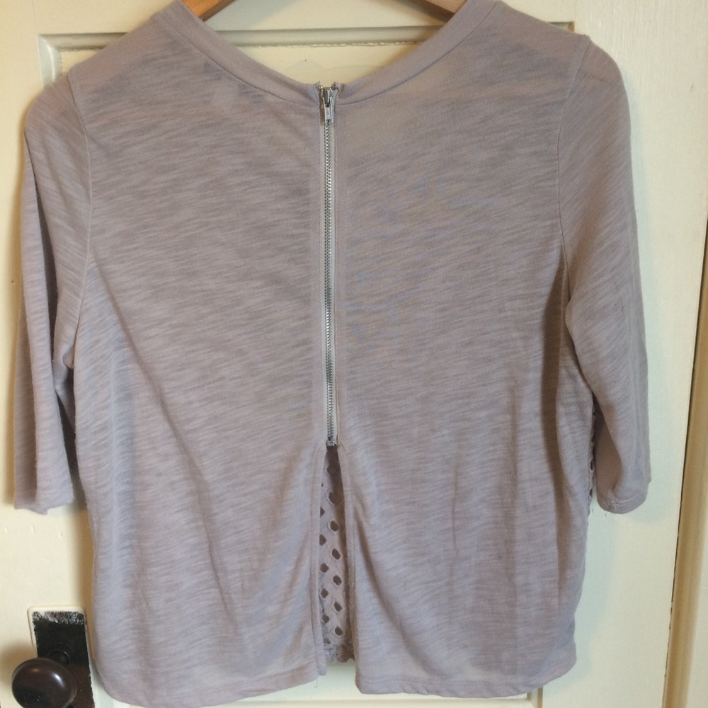 🎉3 for $15 AE cropped top - Picture 2 of 6