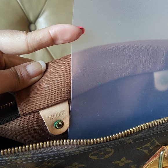 Authentic Louis Vuiton - Picture 2 of 7
