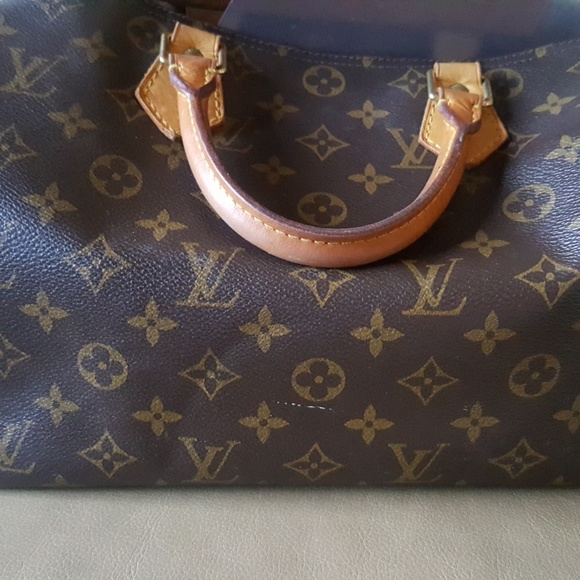 Authentic Louis Vuiton - Picture 4 of 7