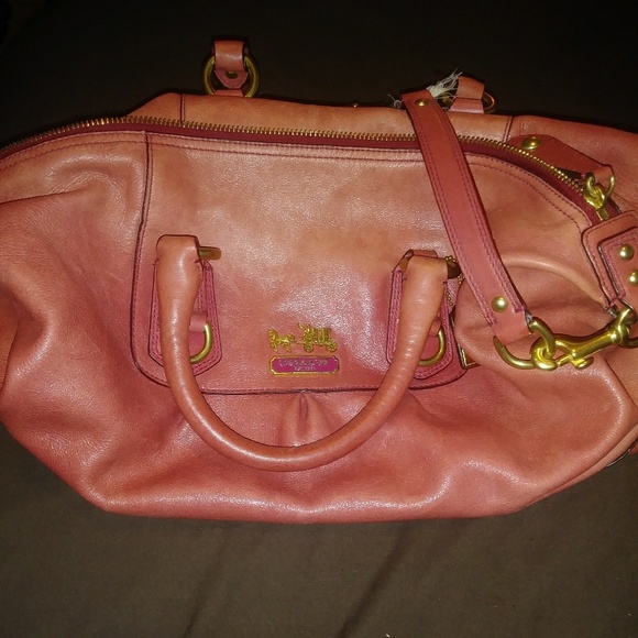 Peachy pink Coach purse - Picture 1 of 8