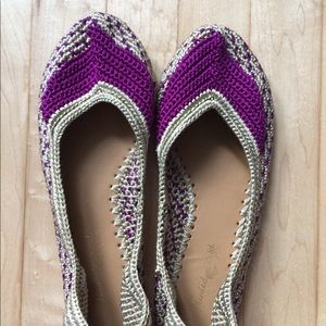 Anthropologie Painted Bird hand-crocheted flats