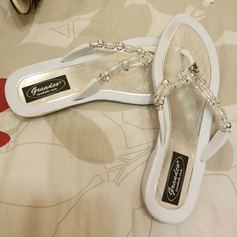Boutique sandals