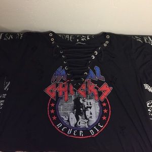Black ripped graphic shirt FASHION NOVA