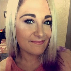 Meet your Posher, Maegan