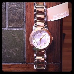 🎉🎉 FINAL DISCOUNT!! Micheal Kors watch