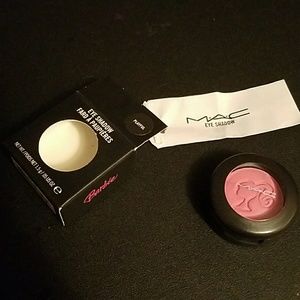 Mac eyeshadow