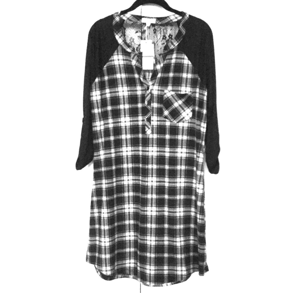 Black & White plaid raglan dress with lace panel