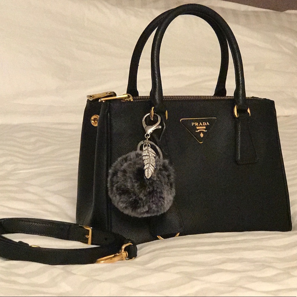 SOLD🎉🎉💯Authentic Prada Saffiano