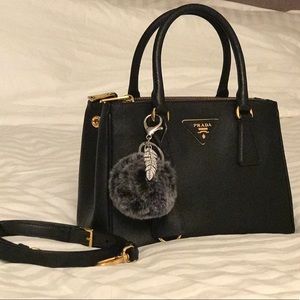 SOLD🎉🎉💯Authentic Prada Saffiano
