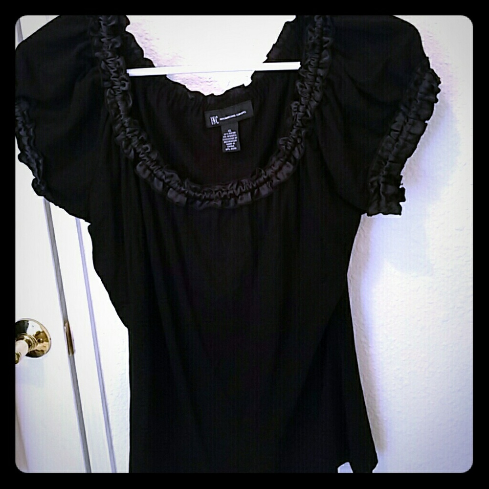 Super Cute ruffled scoop necked shirt