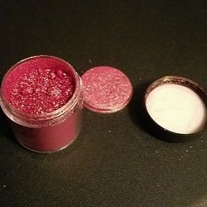 Mac pigment