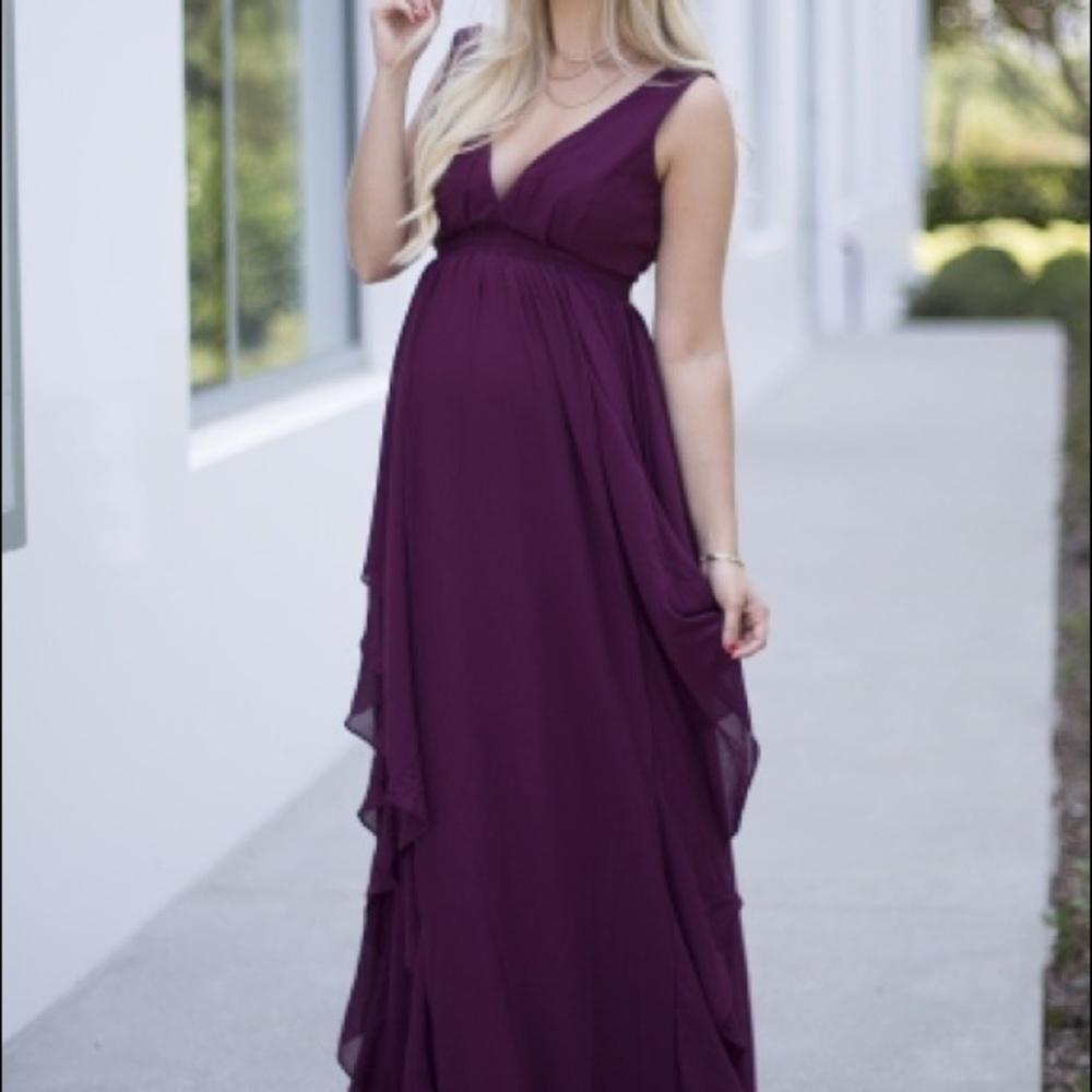 Maternity occasion dress