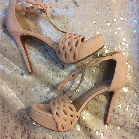 Gianni Bini Suede Beige High Heels - Picture 2 of 4