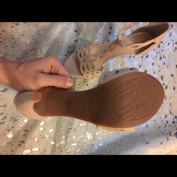 Gianni Bini Suede Beige High Heels - Picture 4 of 4