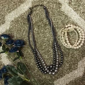 Pearl necklace and bracelet
