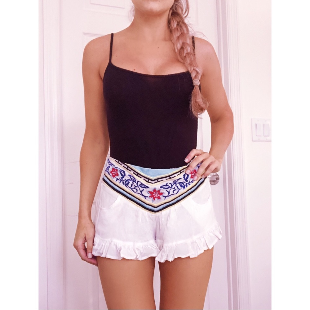 LF Flowy Fiesta Shorts