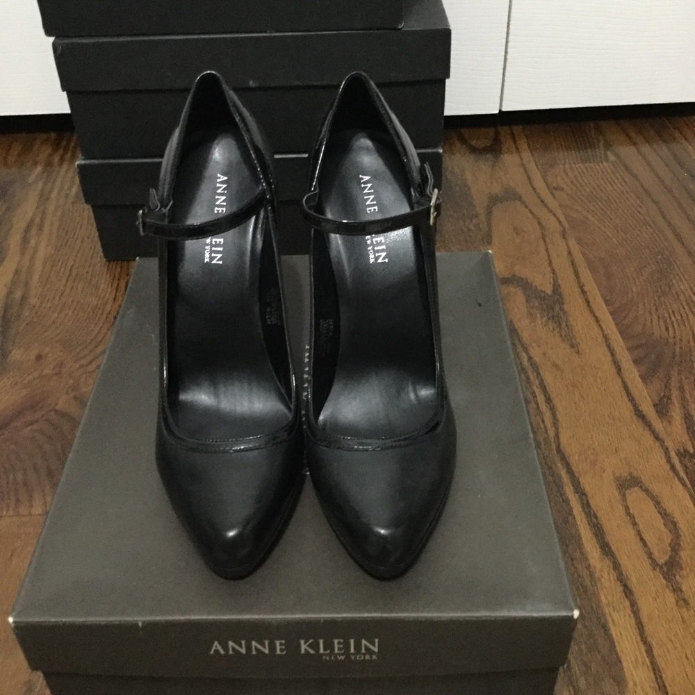 Anne Klein Pumps