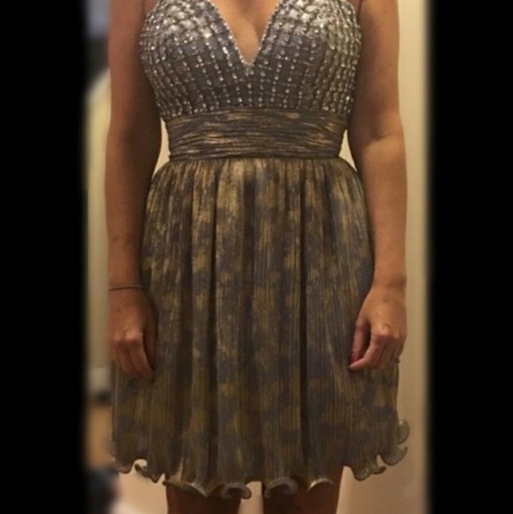 💕Terani Couture😍wore once at wedding💕HUGE HIT!! - Picture 4 of 6