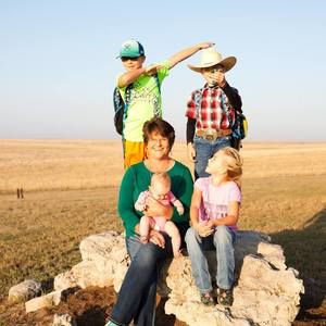 Meet your Posher, Connie