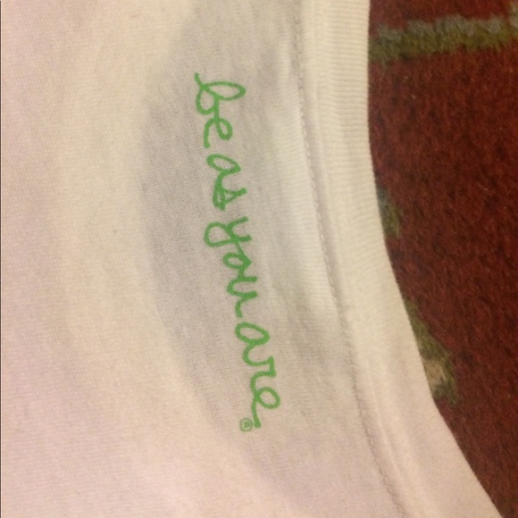 Cute tee - Picture 3 of 3