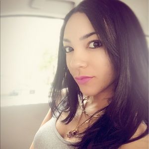 Meet your Posher, Fatima