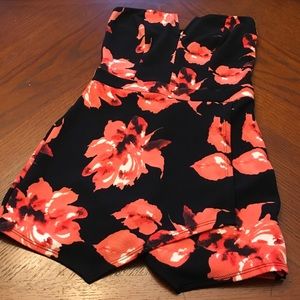 Flower strapless romper