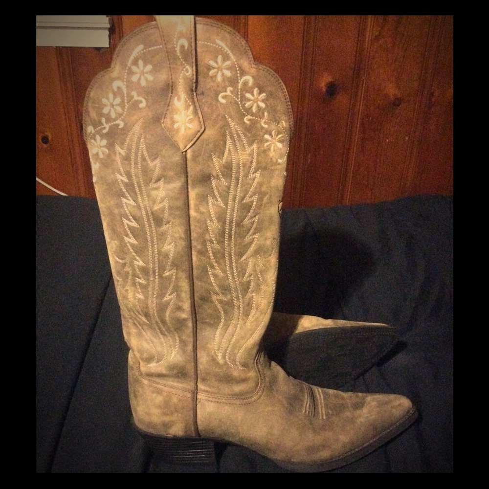 Ariat Cowgirl boots