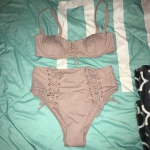 Most beautiful swimsuit ever from Pacsun🌸