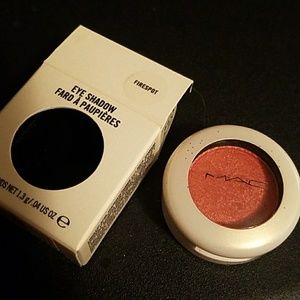 Mac eyeshadow
