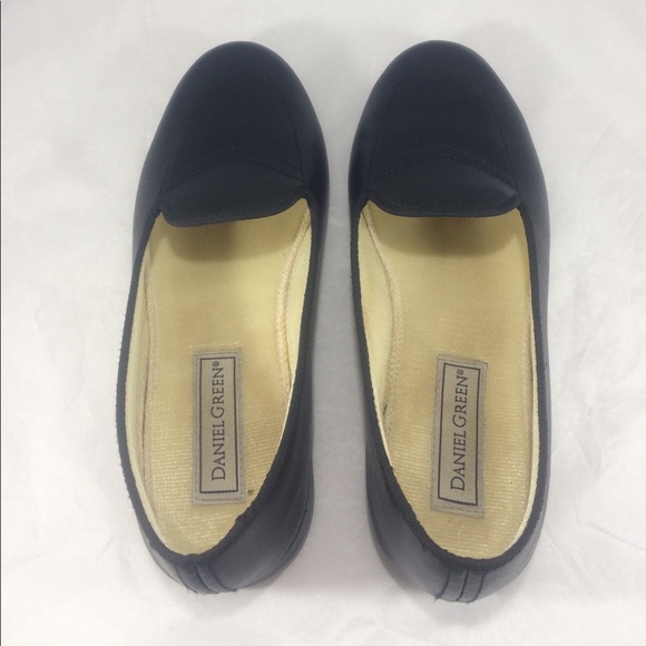 Nordstroms Daniel Green slippers! Lightly worn 6.5 - Picture 4 of 7