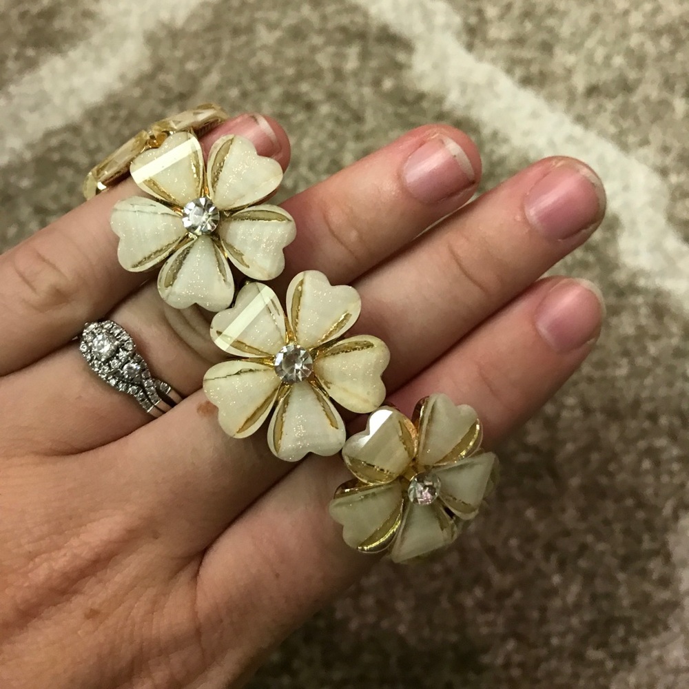 Bracelets - Picture 5 of 5