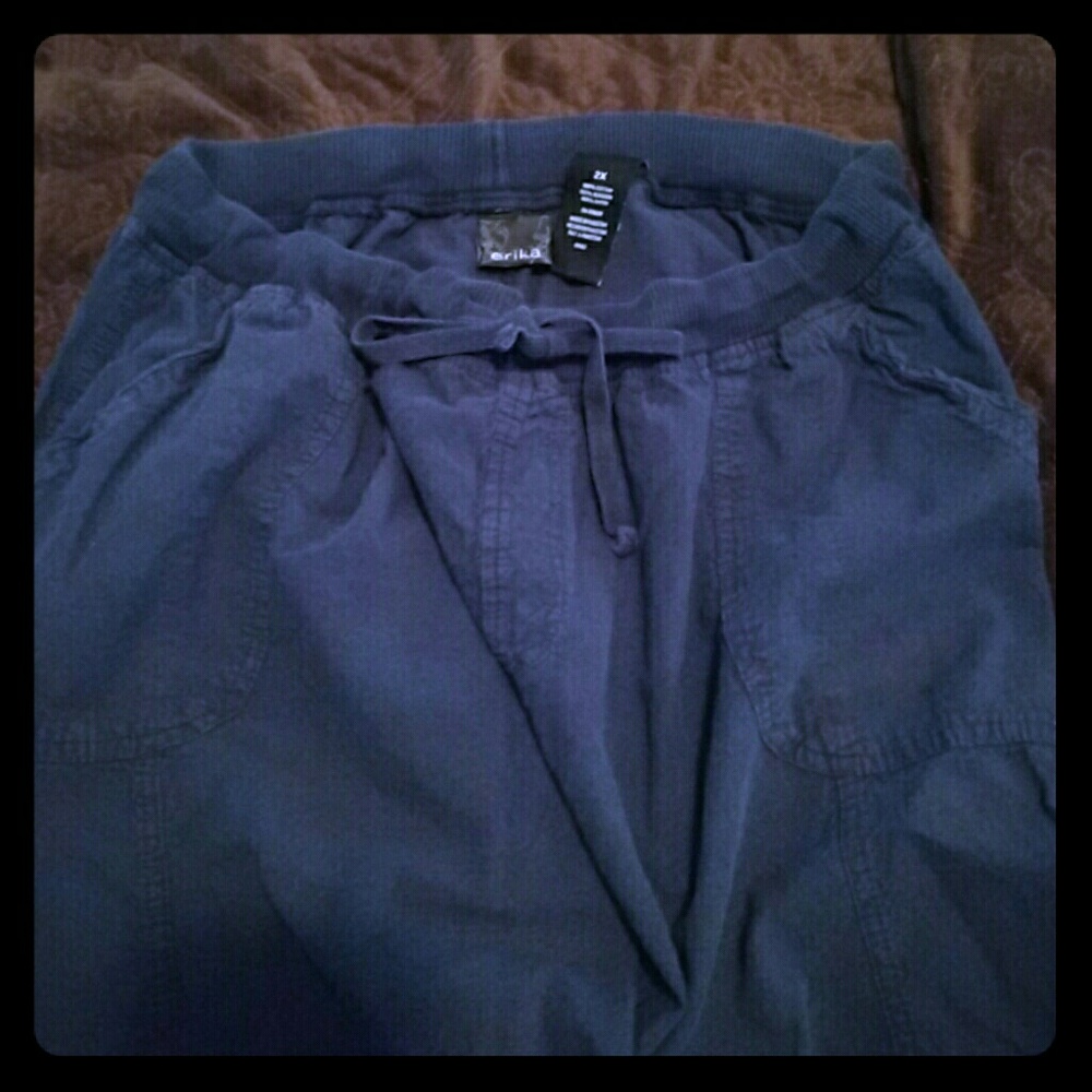 Erika cotton drawstring capri's