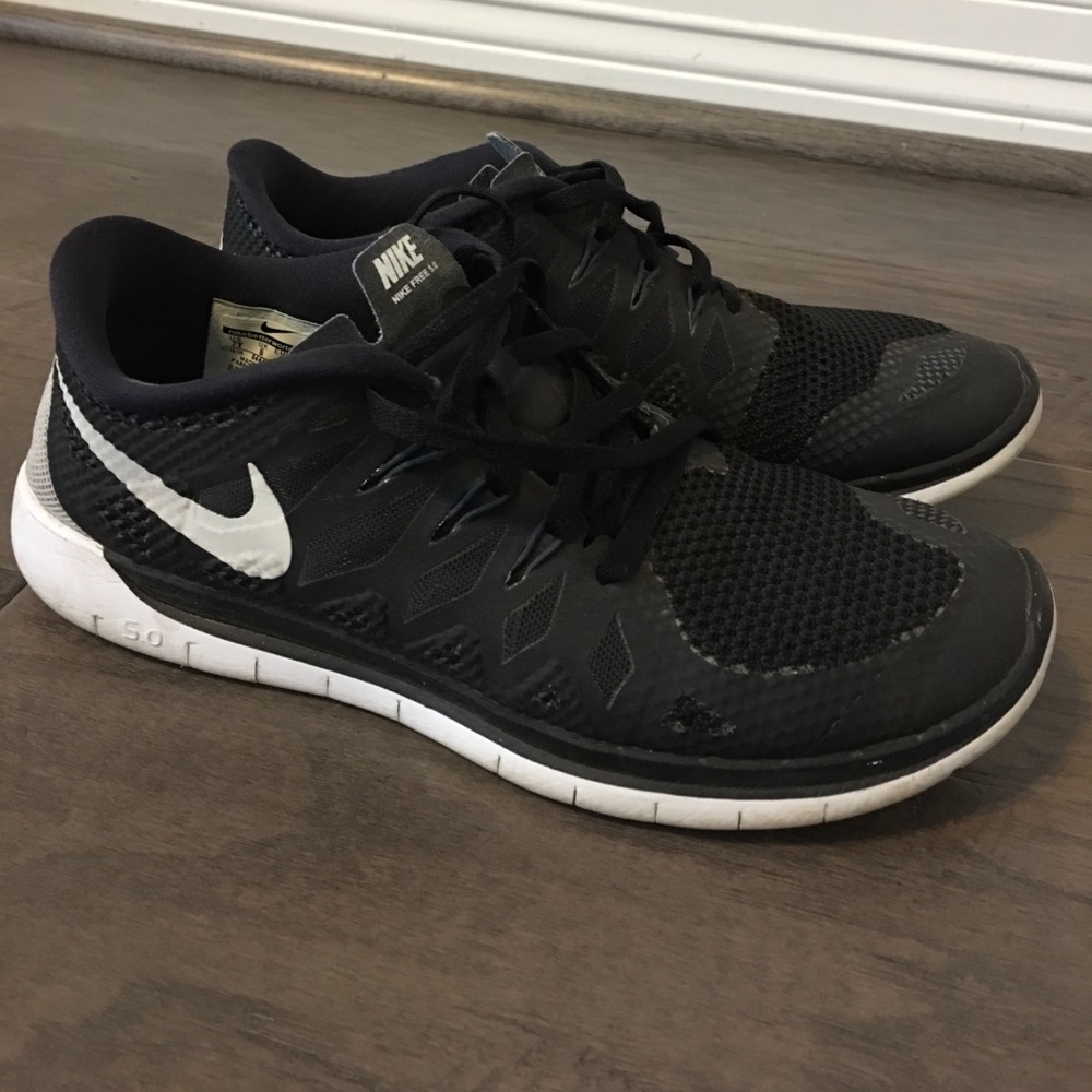 Women's Nike FREE 5.0 size youth 7