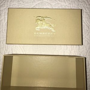 Burberry Sunglasses Box 🇬🇧